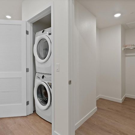Bright Studio On Sunset Blvd, Free Parking, Gym, And Pool Los Angeles Eksteriør billede