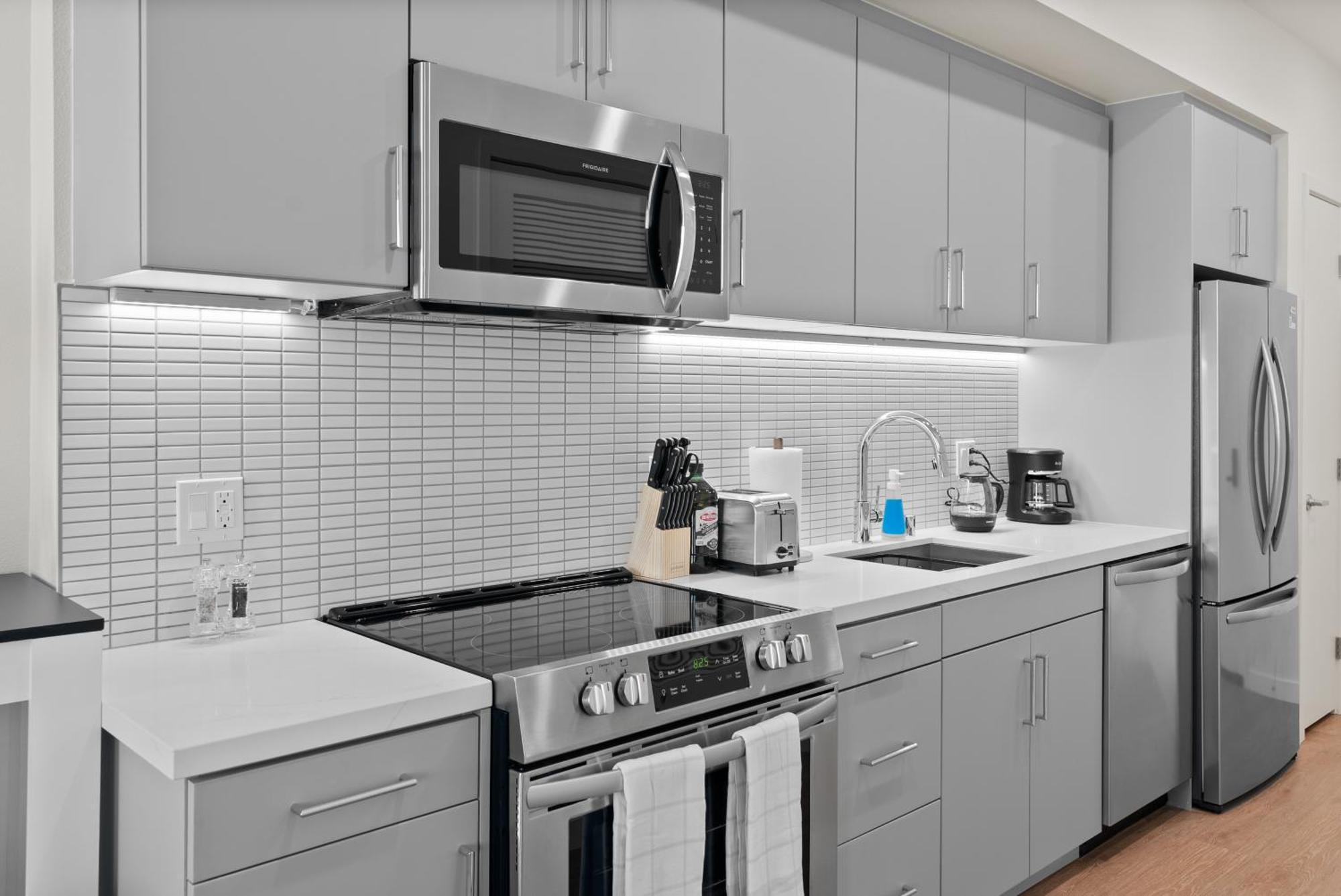 Bright Studio On Sunset Blvd, Free Parking, Gym, And Pool Los Angeles Eksteriør billede